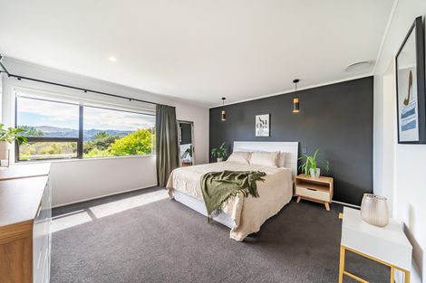 Photo of property in 45 The Crowsnest, Whitby, Porirua, 5024