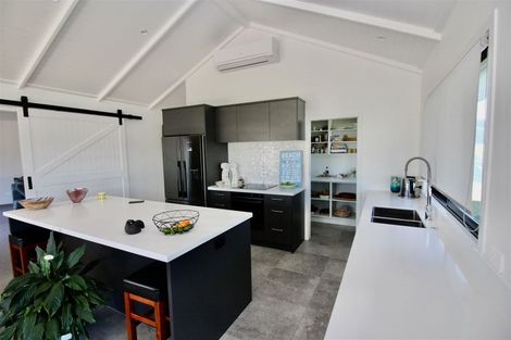 Photo of property in 70 Leeward Drive, Whitianga, 3510