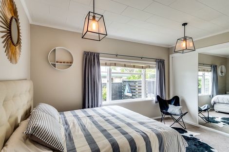 Photo of property in 12 Otatara Road, Taradale, Napier, 4112