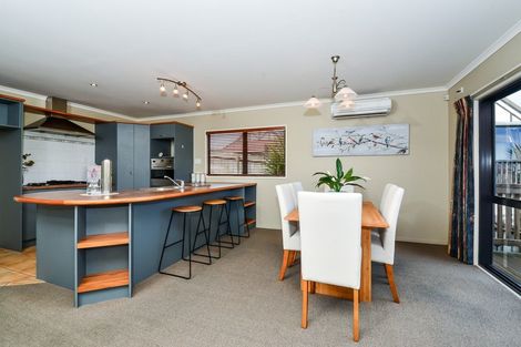 Photo of property in 30 Palm Grove Drive, Western Heights, Hamilton, 3200