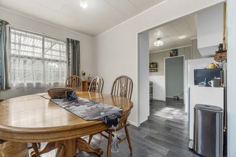 Photo of property in 74 Oakfield Crescent, Pukete, Hamilton, 3200