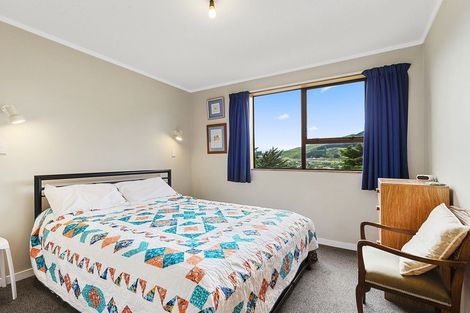 Photo of property in 51 Fyvie Avenue, Tawa, Wellington, 5028