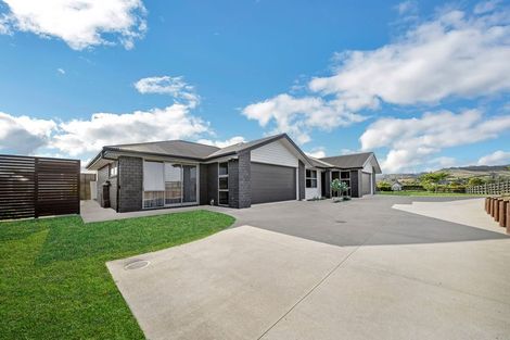 Photo of property in 54 Te Ara Aukati Terrace, Pokeno, 2471