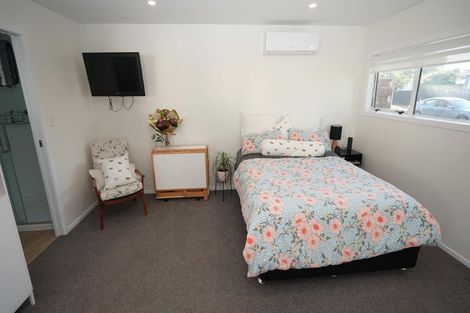 Photo of property in 19 Rhodes Drive, Kelvin Grove, Palmerston North, 4414