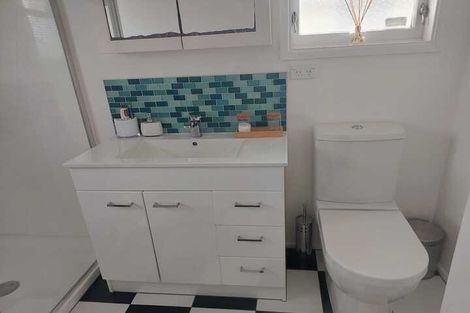 Photo of property in 15 Wakefield Road, Favona, Auckland, 2024