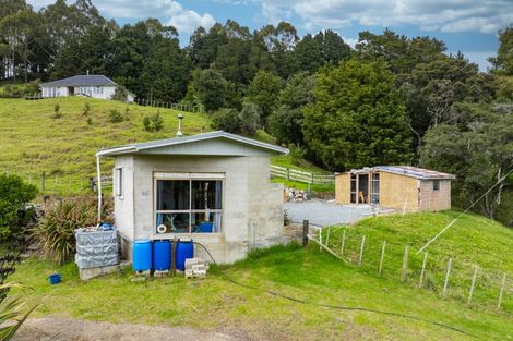 Photo of property in 465 Helmsdale Road, Waipu, 0582