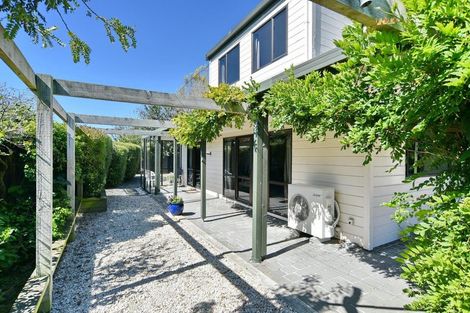 Photo of property in 6 Luxton Place, Rangiora, 7400