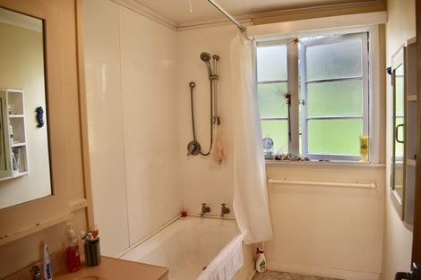 Photo of property in 17 Koromiko Street, Otaki Beach, Otaki, 5512