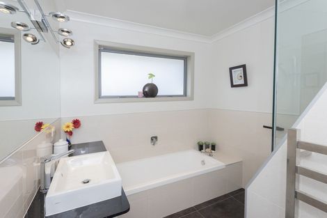 Photo of property in 32 Brentwood Avenue, Te Kamo, Whangarei, 0112