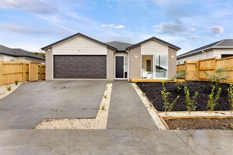 Photo of property in 87 Vinistra Road, Kumeu, 0810