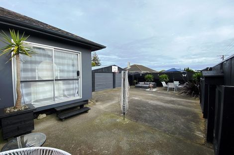 Photo of property in 74 Tauhuri Street, Manaia, 4612