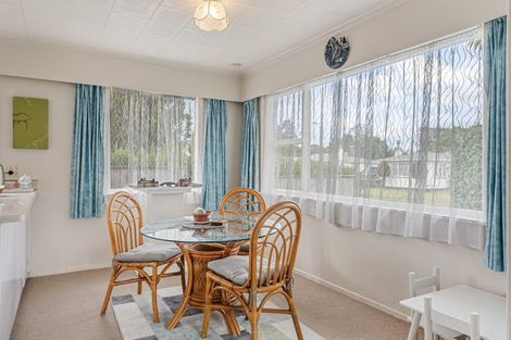 Photo of property in 35 Highbury Drive, Levin, 5510