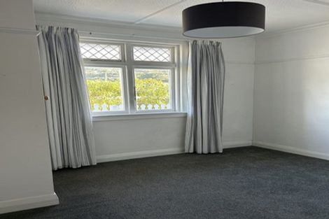 Photo of property in 28 Chamberlain Road, Karori, Wellington, 6012