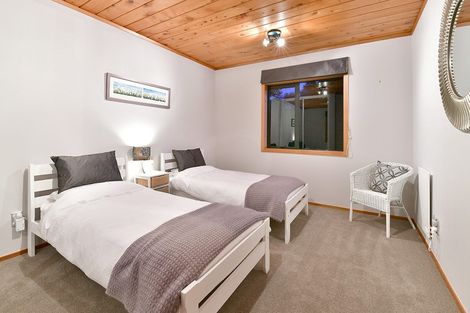 Photo of property in 155 Taupaki Road, Taupaki, Henderson, 0782