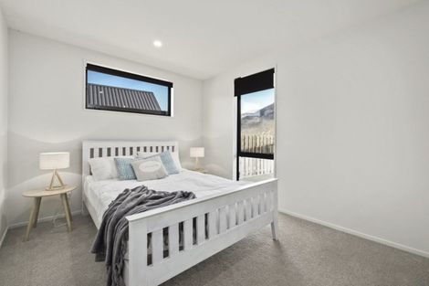 Photo of property in 22 Huxley Place, Lake Hayes, Queenstown, 9304