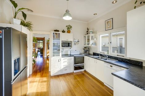 Photo of property in 19 Mcdonald Street, Napier South, Napier, 4110