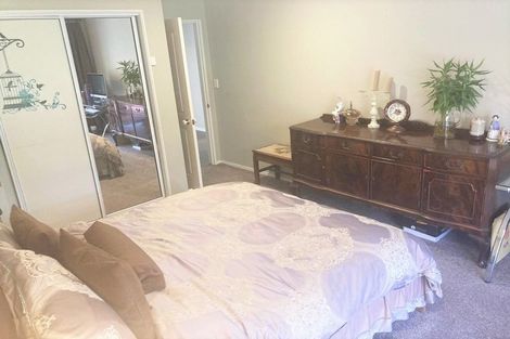 Photo of property in 2 Cesari Place, West Harbour, Auckland, 0618