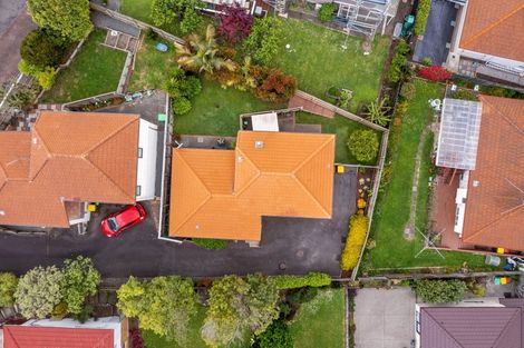 Photo of property in 2/10 Kells Place, Botany Downs, Auckland, 2010