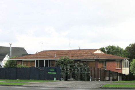 Photo of property in 79 Botany Road, Botany Downs, Auckland, 2010