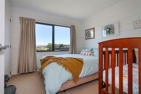 Photo of property in 3 Stella Drive, Clarks Beach, 2122