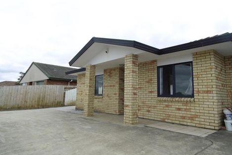 Photo of property in 72 Glenveagh Park Drive, Weymouth, Auckland, 2103
