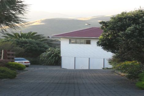 Photo of property in 37 Carluke Street, Paparangi, Wellington, 6037