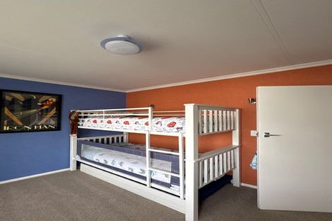 Photo of property in 18 Park Road, West End, Palmerston North, 4412