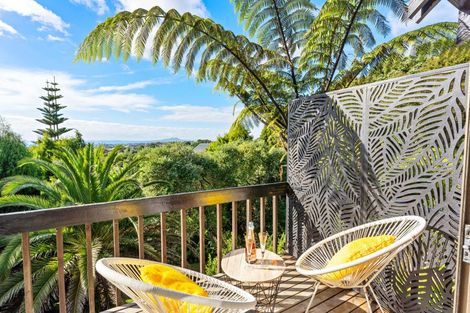 Photo of property in 1/813 East Coast Road, Northcross, Auckland, 0630