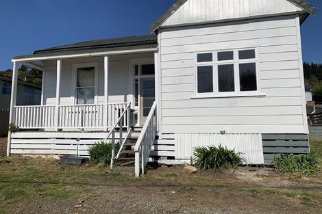 Photo of property in 1 Ann Street, Bluff, 9814