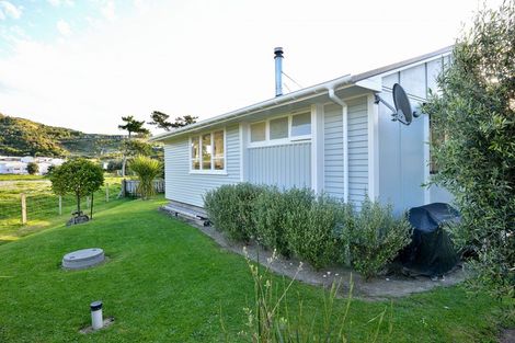 Photo of property in 15b Ratau Street, Mahia, 4198