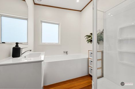 Photo of property in 92b Dowse Drive, Maungaraki, Lower Hutt, 5010