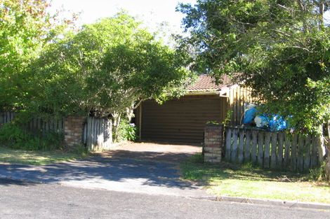 Photo of property in 15 Pahi Place, West Harbour, Auckland, 0618