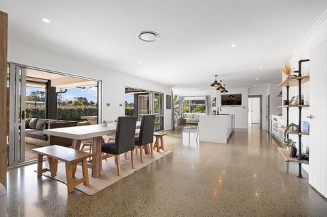 Photo of property in 583 State Highway 16, Kumeu, 0891