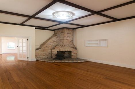 Photo of property in 17 Karetu Road, Greenlane, Auckland, 1051