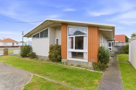 Photo of property in 556 Queen Street East, Levin, 5510