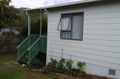 Photo of property in 4 Clarkes Crescent, Paekakariki, 5034