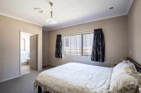 Photo of property in 59 Lismore Street, Merrilands, New Plymouth, 4312