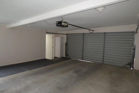 Photo of property in 66 Waiwaka Terrace, Strandon, New Plymouth, 4312
