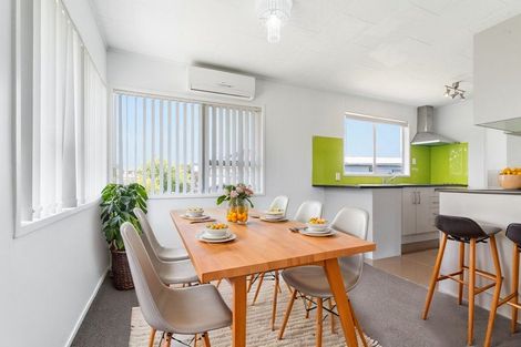 Photo of property in 58 Sharland Avenue, Manurewa, Auckland, 2102