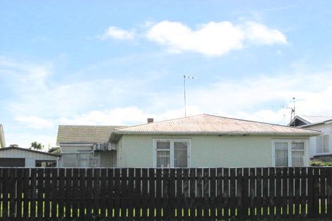 Photo of property in 112 Puriri Street, Gonville, Whanganui, 4501
