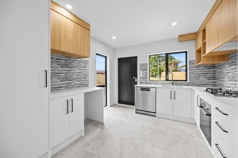 Photo of property in 40a Trentham Road, Papakura, 2110