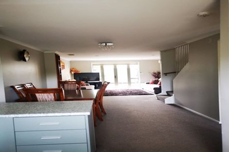 Photo of property in 24 Barnea Circle, Glen Eden, Auckland, 0602