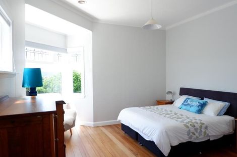 Photo of property in 35 Central Terrace, Kelburn, Wellington, 6012