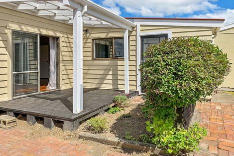 Photo of property in 11 Atkinson Street, Woodville, 4920
