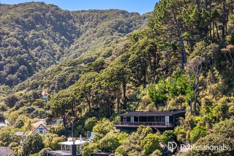 Photo of property in 616b Marine Drive, Days Bay, Lower Hutt, 5013