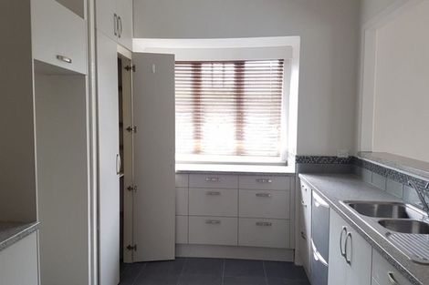 Photo of property in 29 Lincoln Road, Henderson, Auckland, 0610