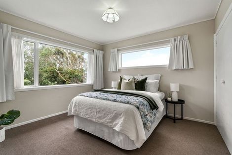 Photo of property in 1/15 Bloomsbury Grove, Newlands, Wellington, 6037