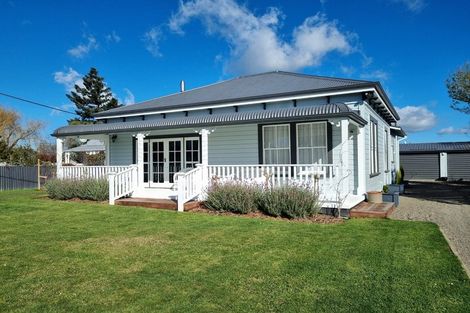 Photo of property in 14 Grey Street, Martinborough, 5711
