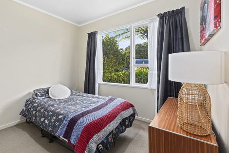 Photo of property in 11b Florio Terrace, Tawa, Wellington, 5028