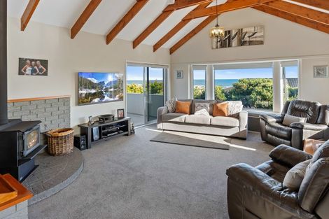 Photo of property in 8 Scott Avenue, Otaki Beach, Otaki, 5512